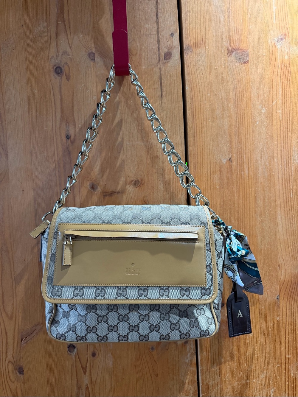 Gucci shoulder bag